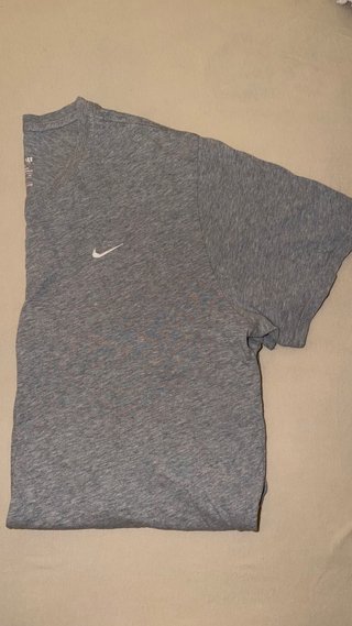 Camiseta Nike Gris Manga Corta Talla XL