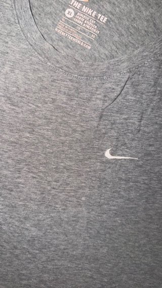 Camiseta Nike Gris Manga Corta Talla XL