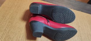 Botines de piel rojos