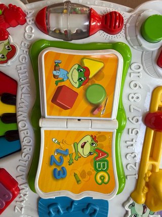 Mesa de juego infantil educativa
