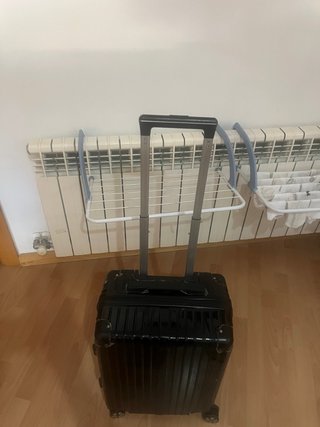 Maleta de viaje negra
