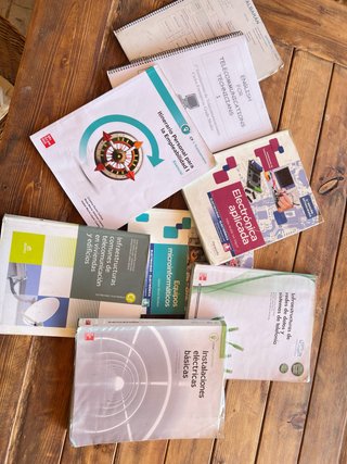 LOTE LIBROS PRIMERO DE TELECOMUNICACIONES