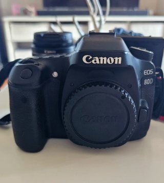 Canon EOS 80D + objetivo 18-55 mm + funda