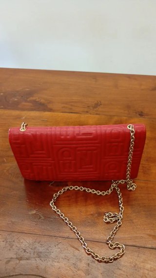 Borsetta a tracolla Fendi rossa in pelle. Logo FF.