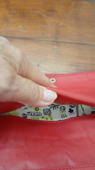 Borsetta a tracolla Fendi rossa in pelle. Logo FF.