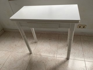 Mesa de cocina extensible blanca
