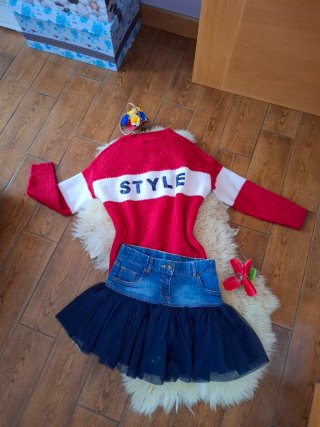 Conjunto Mayoral/ Boboli Jersey y Falda