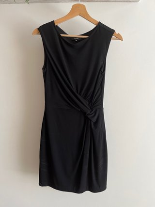 Vestido negro mujer con nudo