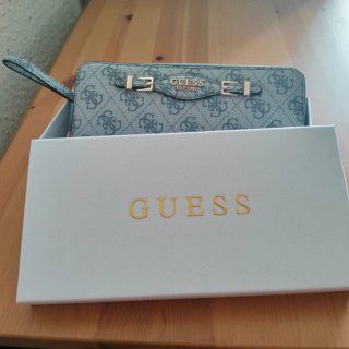 Monedero Guess gris original con etiqueta