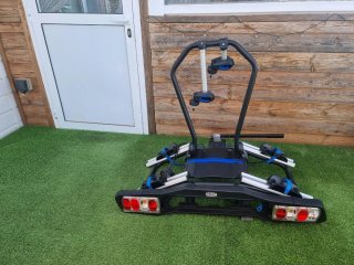 Cruz Pivot eBike 2 tow hitch
