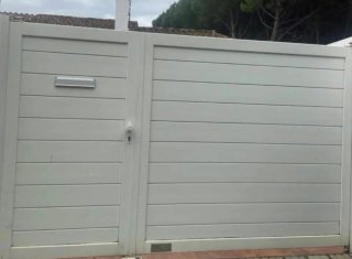 Puerta de aluminio Ángel Mir