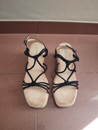 Cuñas Negras de Cuerdas Russka