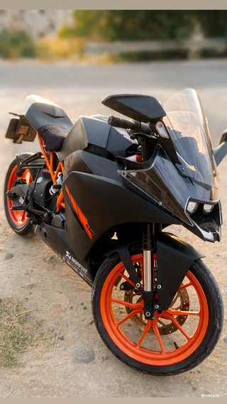 KTM RC 125 2015 Negra y Naranja