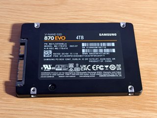 Disco duro SSD Samsung 870 EVO 4TB sólo 71 horas