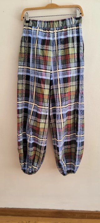 Pantalón cuadros Zara Talla xs