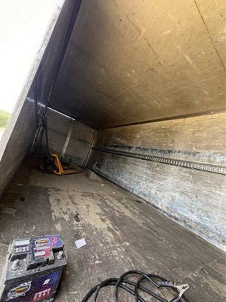 Camión Iveco Eurocargo 6.0 td 8 vel rampa elevador
