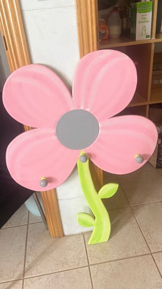 Perchero Infantil con Forma de Flor