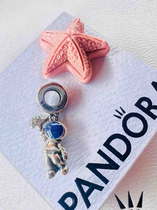Charm Pandora Astronauta