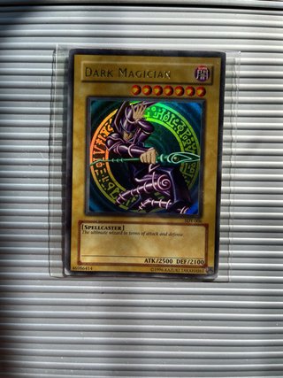 Carta Yu-Gi-Oh! Dark Magician SDY-006