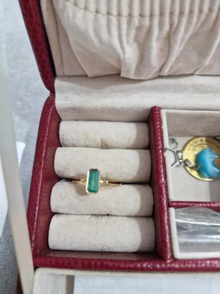 Anillo Oro 18k Esmeralda certificado  auténtica