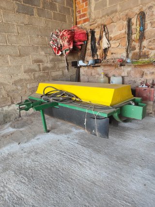 Barredora de hojas para olivar