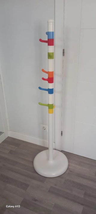 Perchero infantil multicolor, medida:130 de Alto