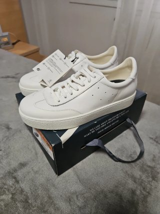 Zapatillas blancas piel