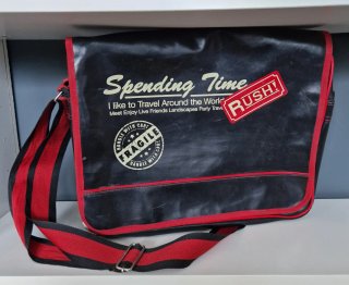 Bolso Mensajero Negro y Rojo