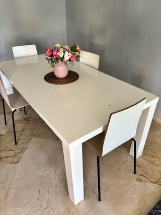 Mesa Comedor Blanca IKEA + 4 Sillas