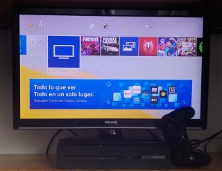 PlayStation 4 (PS4) con mando