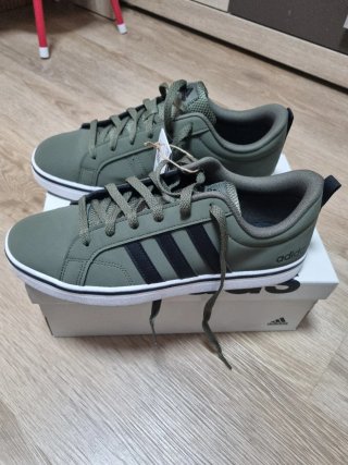 Deportivas Adidas Talla 43.5 Verde Oliva