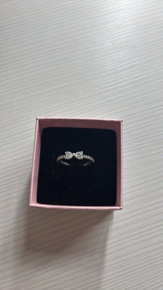 Anillo Pandora Lazo con Diamante