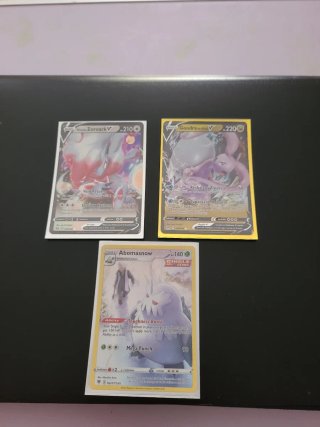 Lote 3 Cartas Pokémon V: Zoroark, Goodra, Abomasno