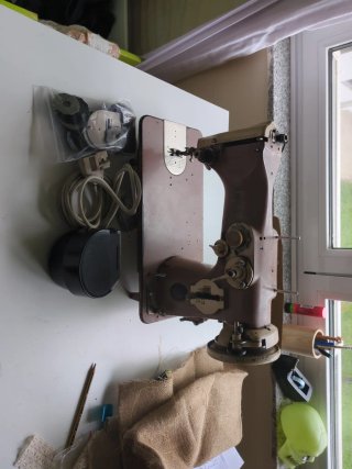 Máquina de coser Singer antigua