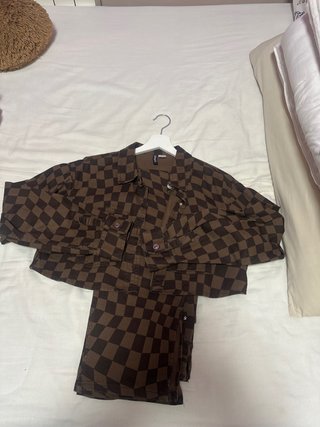 Conjunto Tejano Marrón de Cuadros