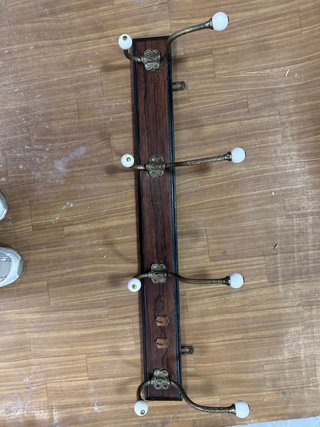 Perchero antiguo de madera