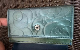 Portafoglio Chanel Camelia Grigio