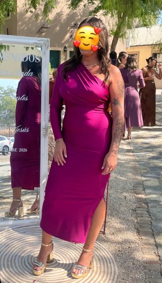 Vestido de fiesta asimétrico morado