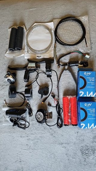 Accesorios Patinete Eléctrico: Luces, Puños, Cable
