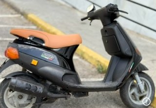 Scooter Piaggio Zip 49