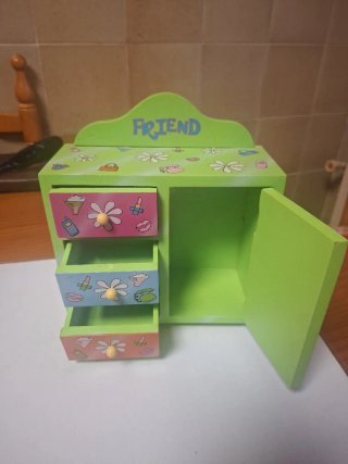 Armario Pequeño Decorado Muñecas