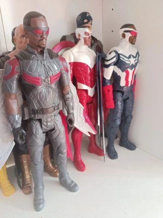 Lote de 3 Figuras Falcon Marvel