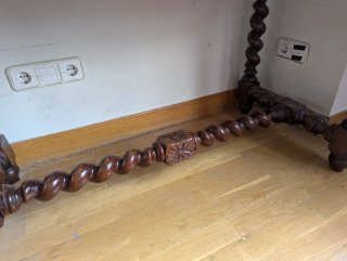 Mesa antigua de madera rústica reformada