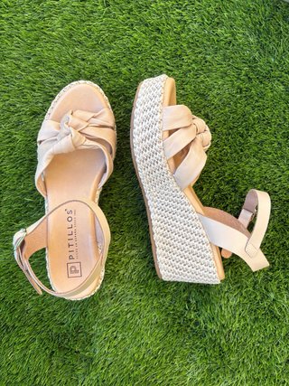 Sandalias cuña Pitillos sin estrenar