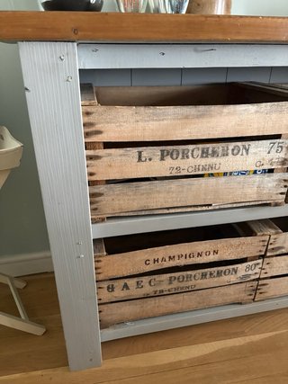 Mobile credenza con scatole in legno