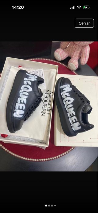 Alexander McQueen Sneakers Negras con Blanco
