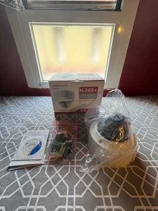 Cámara IP Hikvision DS-2CD2723G0-IZS a estrenar