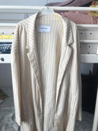 Americana Stradivarius rayas beige Talla L