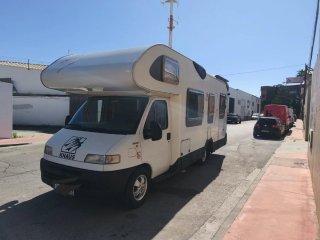 Autocaravana 6 pax viajar y dormir