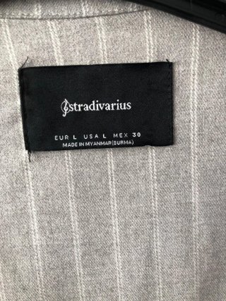 Americana gris Stradivarius Talla L